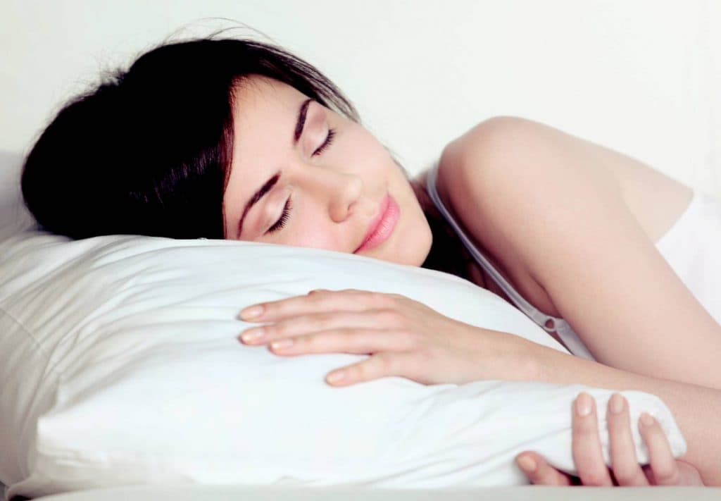 giấc ngủ ảnh hưởng đến làn da